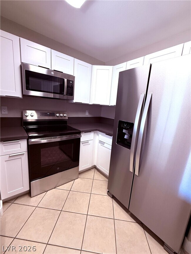 Foto del edificio - 2300 E Silverado Ranch Blvd