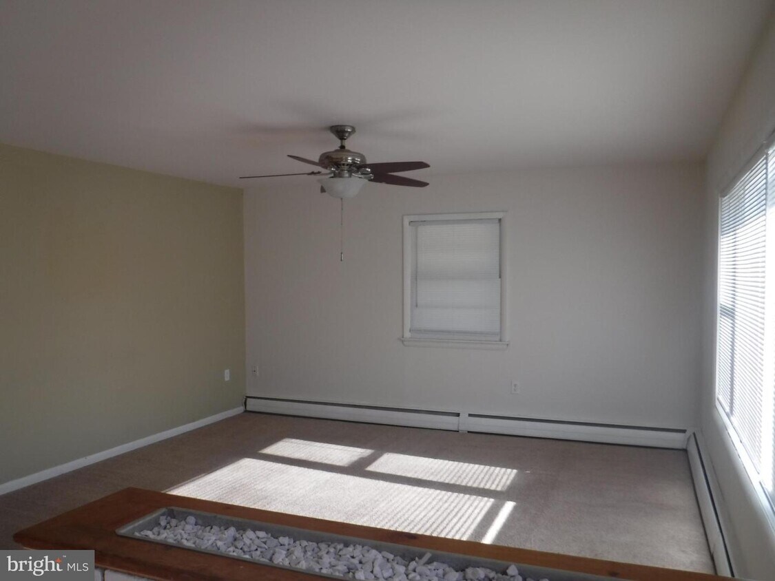 977 Kitts Hummock Rd, Dover, DE 19901 House Rental in Dover, DE