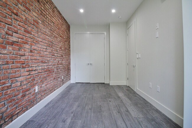 Foto del edificio - NEW 1 Bed in Prospect Park South!
