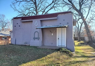 Building Photo - 1948 E Monroe Terrace