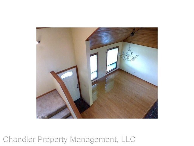 Building Photo - 1118 Toler Pl