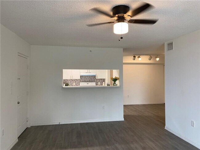 Foto del edificio - 12112 St.Andrews Pl