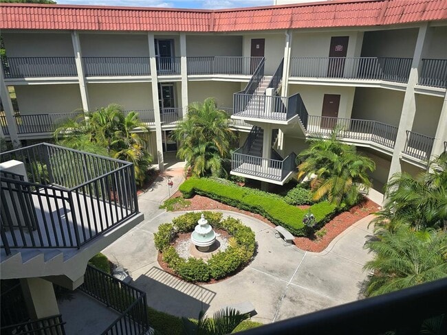 Foto del edificio - 2700 Bayshore Blvd