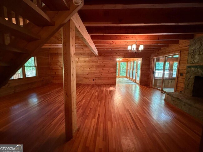 Foto del edificio - 2405 Mountain Rd