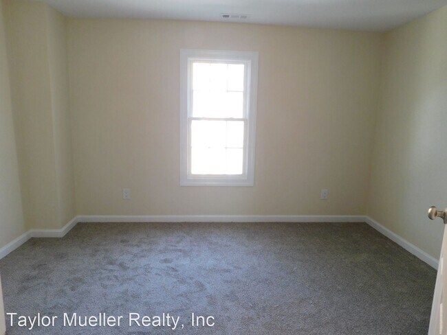 Building Photo - 3 br, 2 bath House - 105 E Cypress St