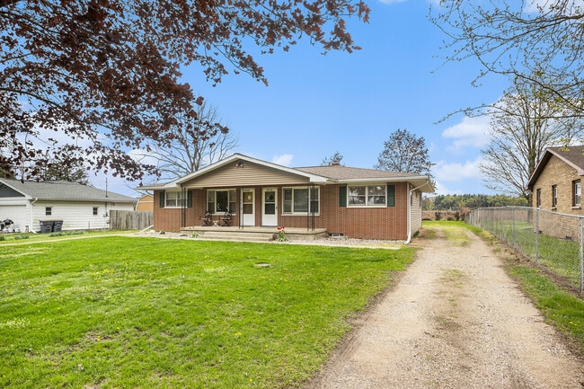 Building Photo - 11720 Portage Rd