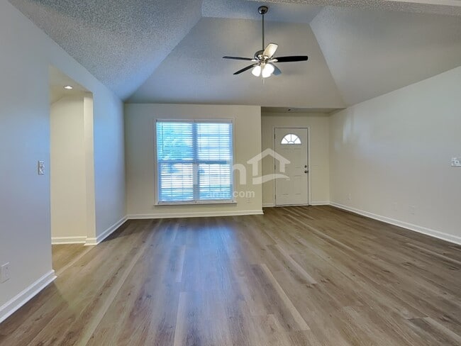 Building Photo - 89 Stonewall Dr