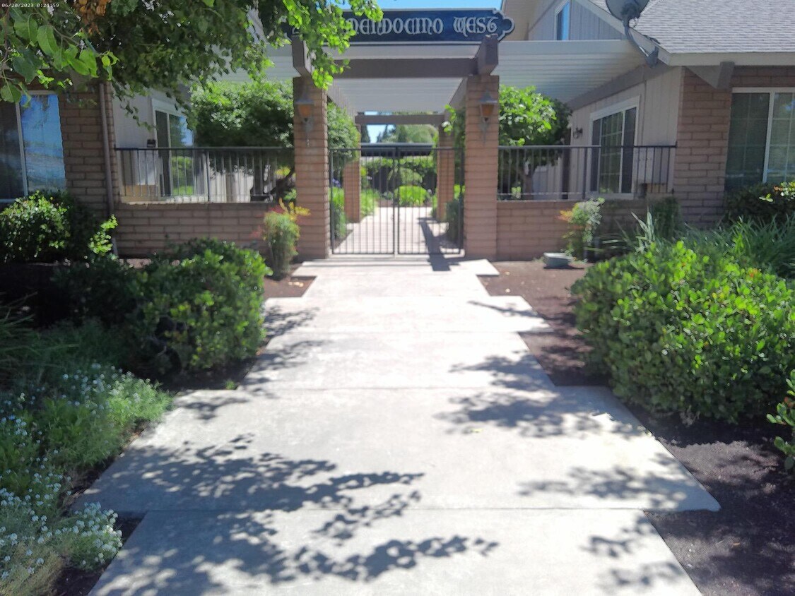 Primary Photo - 2500 14th Ave