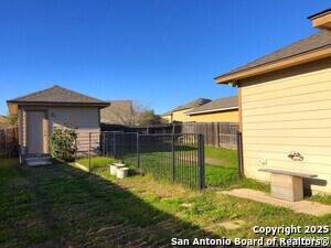 Building Photo - 5977 Midcrown Dr