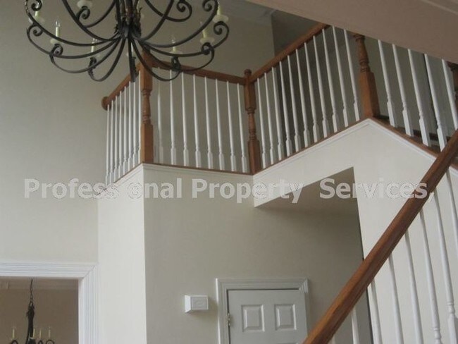 Building Photo - 20524 Woodbridge Dr