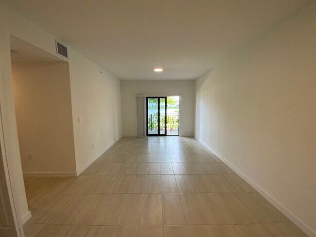 Foto del edificio - 340 NW 206th Ter