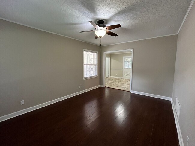 Foto del edificio - Sweet & Stylish 3 Bedroom 1.5 bath