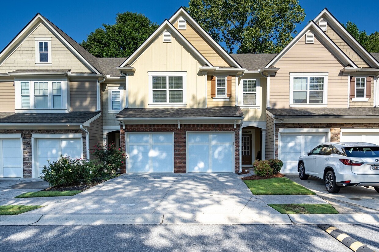 Foto principal - 2010 Ellison Way