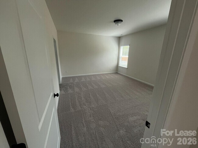 Foto del edificio - 1100 Langston Ln