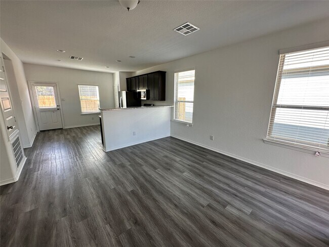 Foto del edificio - 16662 Moss Ln