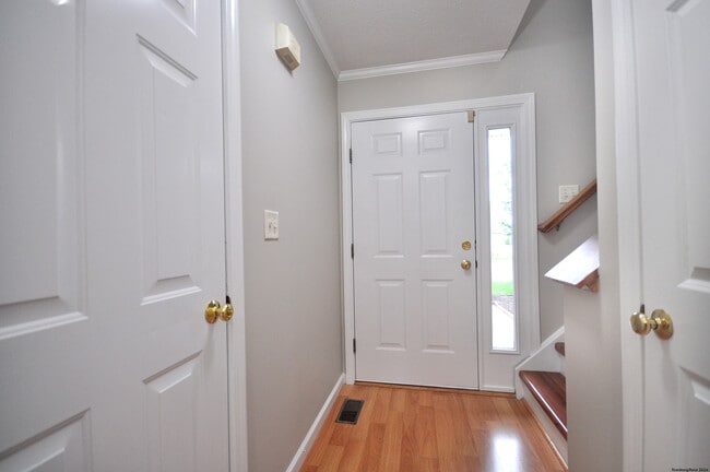Foto del edificio - 703 Gray Fox Ln