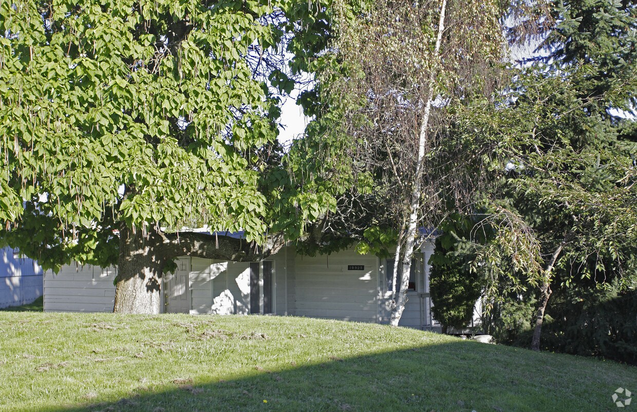 Primary Photo - 10925 Evergreen Way