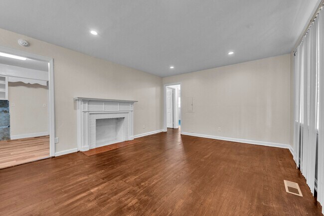 Foto del edificio - 1048 2nd St W
