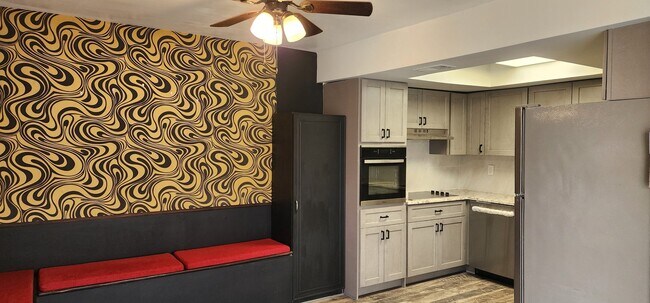 Foto del edificio - 12711 Marquette Ln