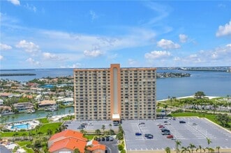 Building Photo - 4900 Brittany Dr S