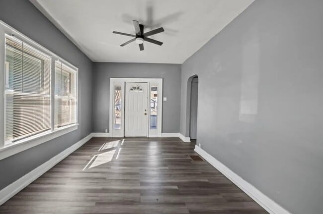 Photo - 409 N Temple Ave House