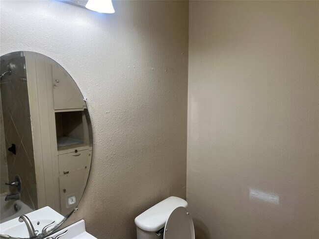 Foto del edificio - 3548 Rosewood St