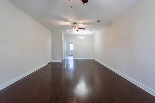 Building Photo - 503 Bradwell St