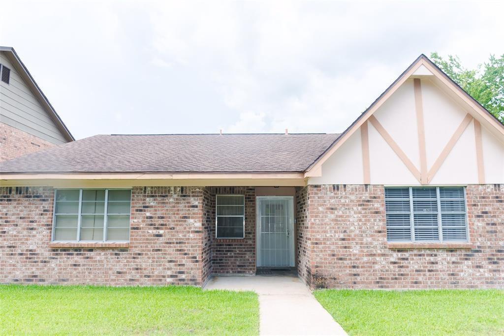 621 E Coombs St, Alvin, TX 77511 House Rental in Alvin, TX