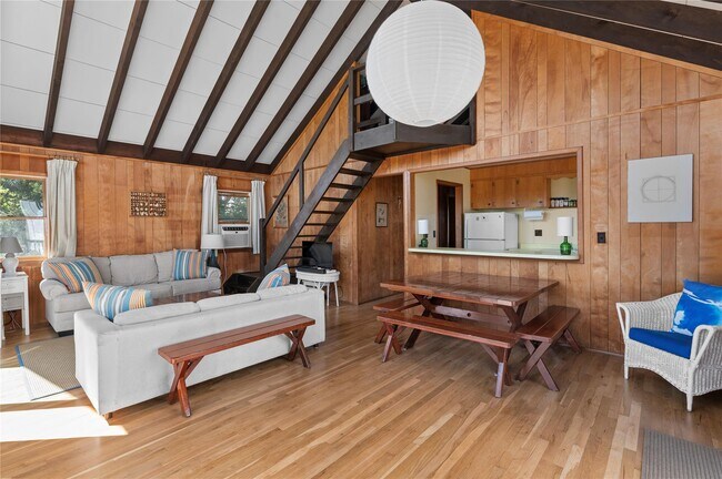 Building Photo - 66 Bungalow Ln