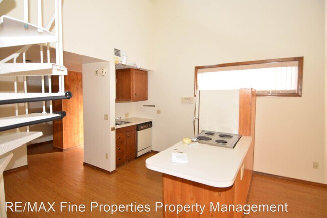Building Photo - 1 br, 1 bath House - 2600 E Valley View Dr...