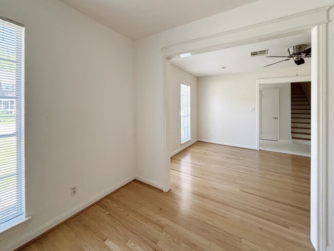 Foto del edificio - 12231 Beauregard Dr