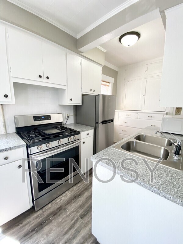 Foto del edificio - 2500 Grand Ave