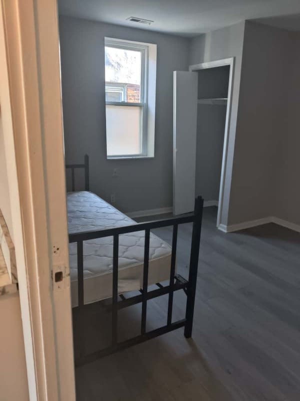 Foto del edificio - 1004 S 52nd St