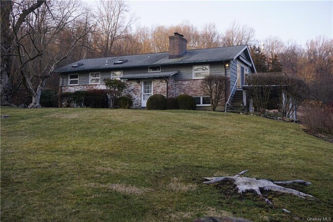 Foto del edificio - 974 Kitchawan Rd