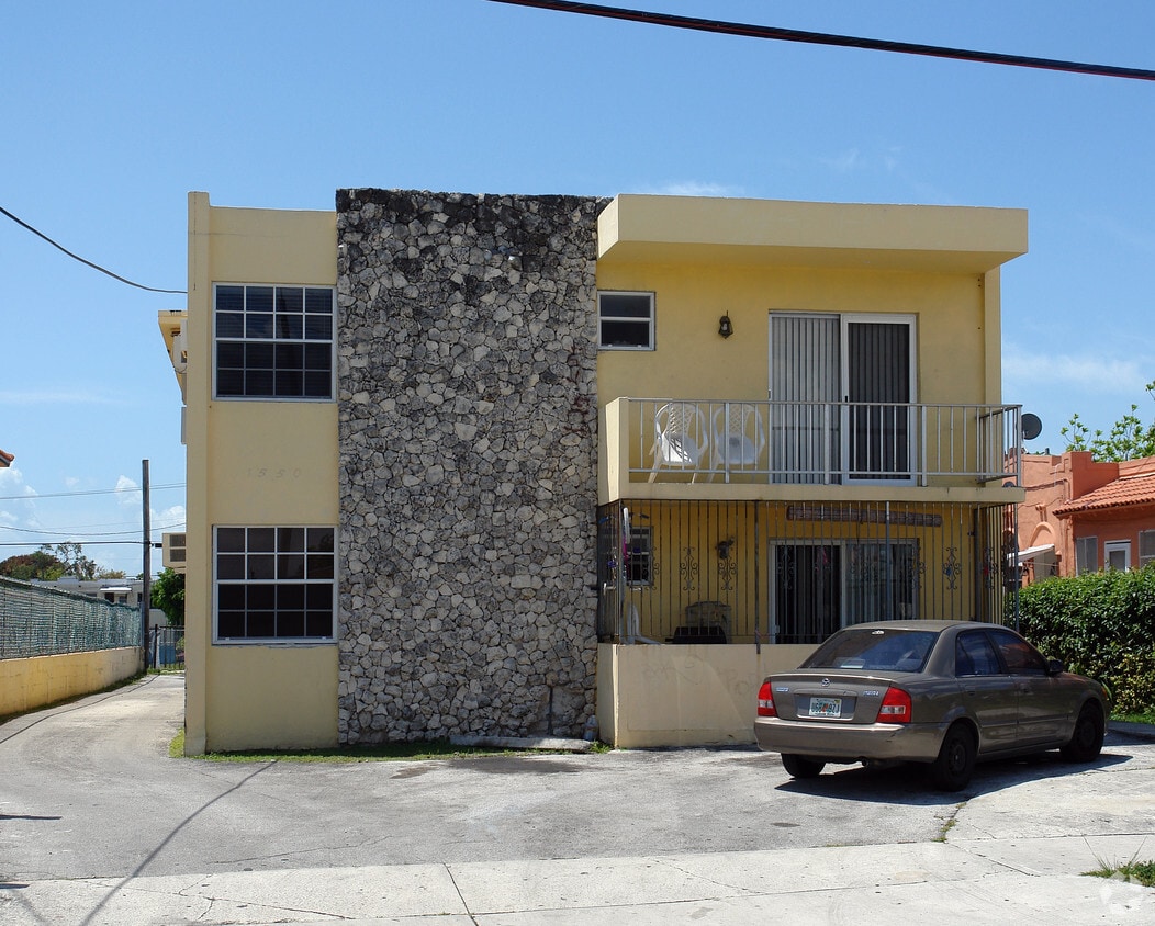 Building Photo - 1550 SW 3rd St