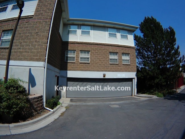 Building Photo - 11075 S Grape Arbor Pl