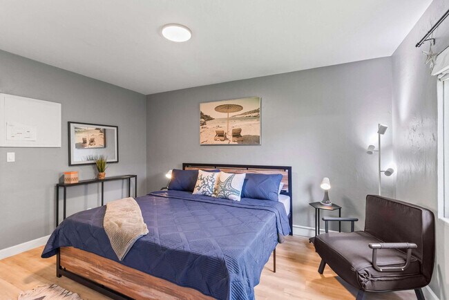 Foto del edificio - 715 NE 6th St