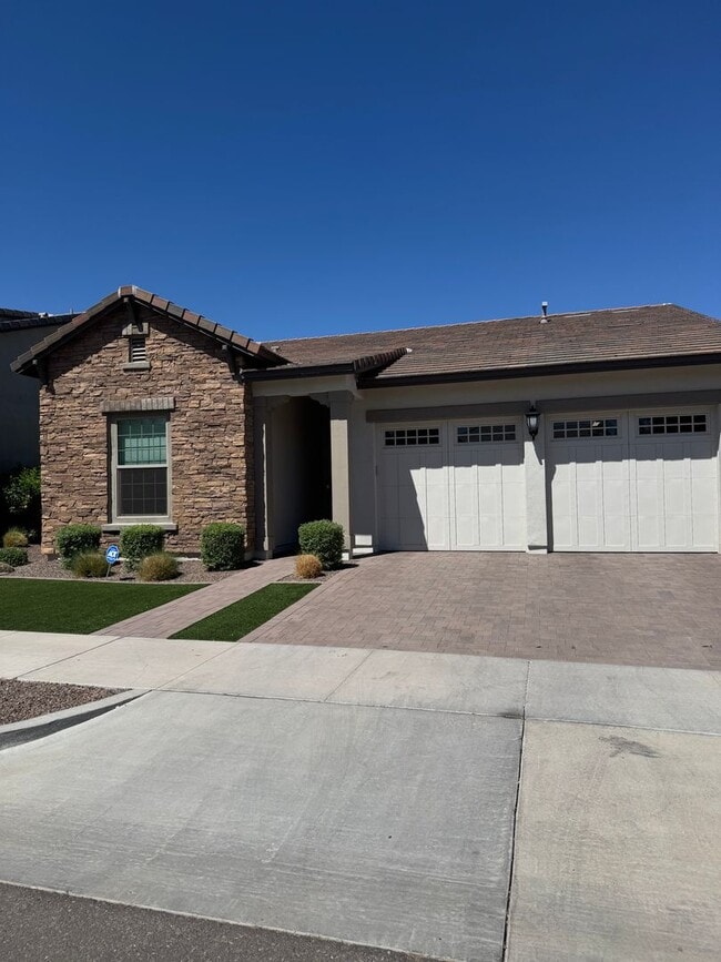 Building Photo - BRAND NEW HOME IN UNION PARK