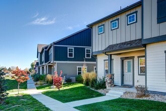 Building Photo - 884 Winding Brk Dr