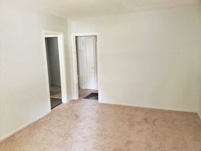 Building Photo - 1351 Byrere Terrace SW
