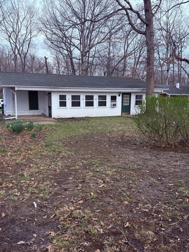 Building Photo - 11322 W Paradise Rd