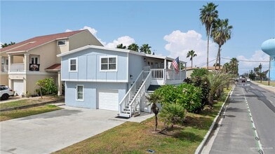 Building Photo - 200 W Retama St