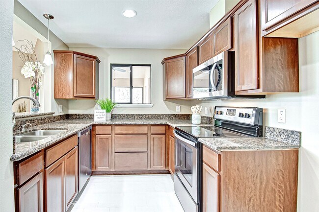 Foto del edificio - 4144 Greystone Way