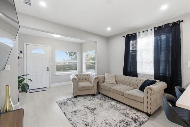 Foto del edificio - 2717 W Cherry St