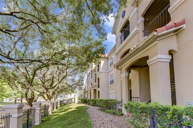 Foto del edificio - 3231 Allen Pkwy