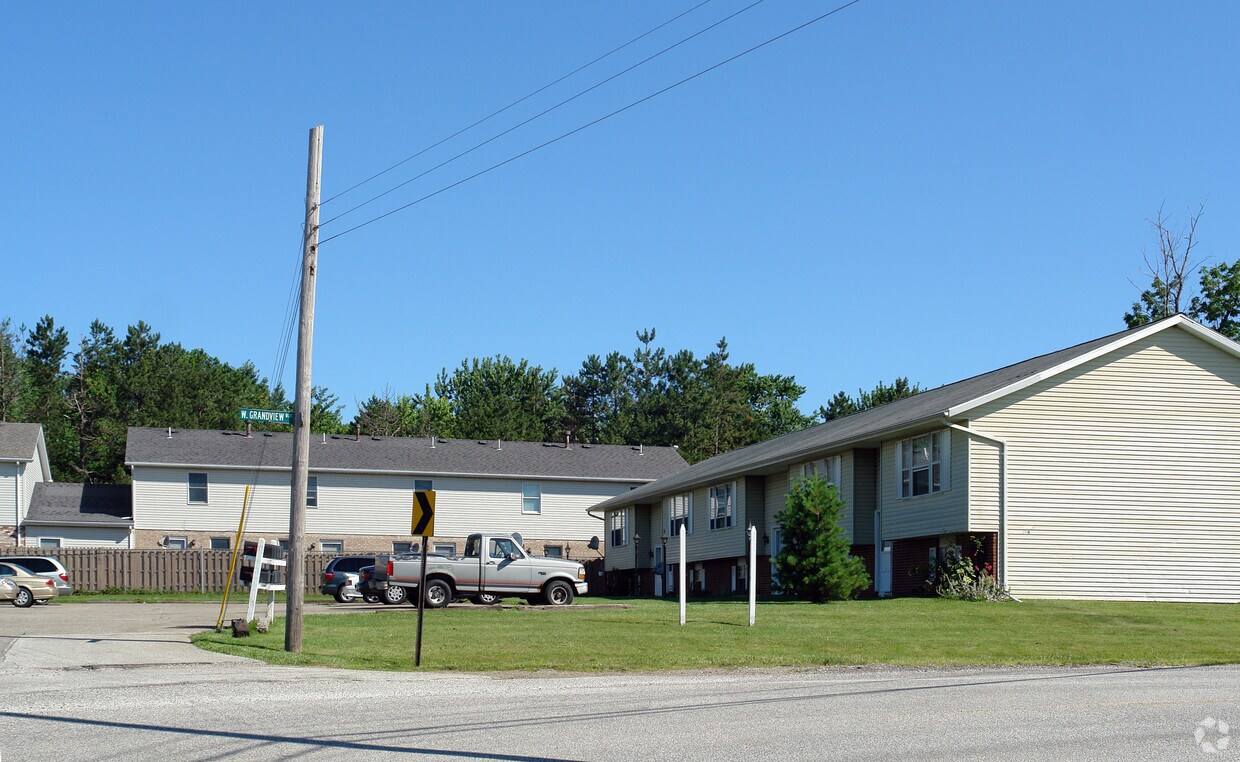 2718 W Grandview Blvd, Erie, PA 16506 Apartments in Erie, PA