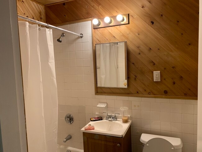 Building Photo - 41 Symphony Rd