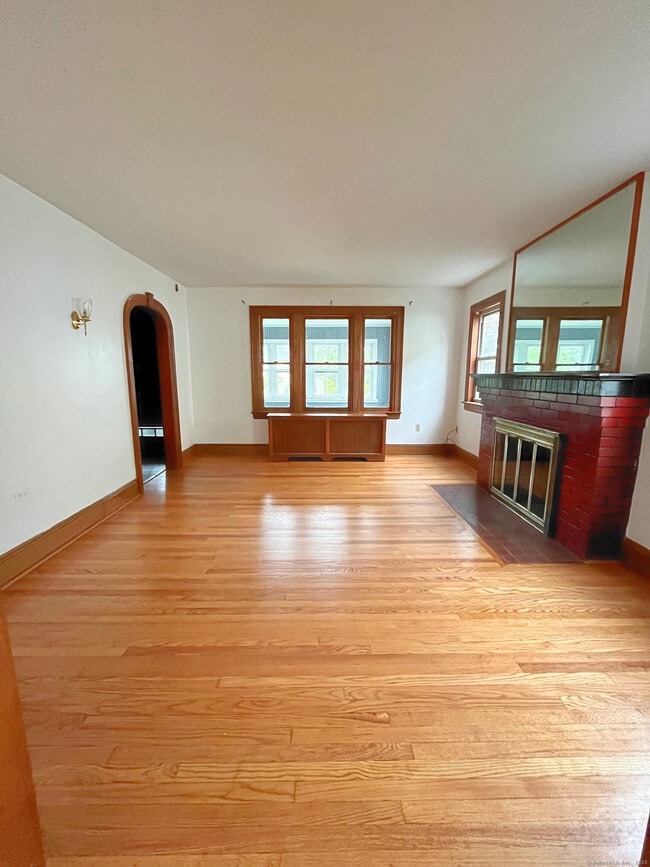 Building Photo - 267 Grandview Terrace