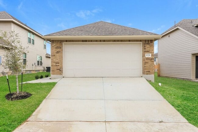Building Photo - 9326 Dogwood Hill