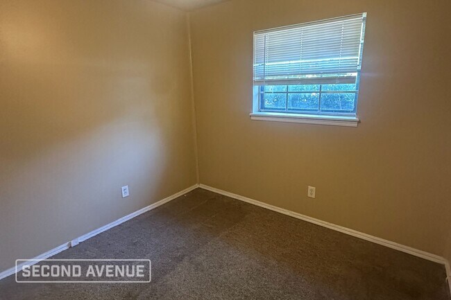 Foto del edificio - 10913 N McKinley Ave